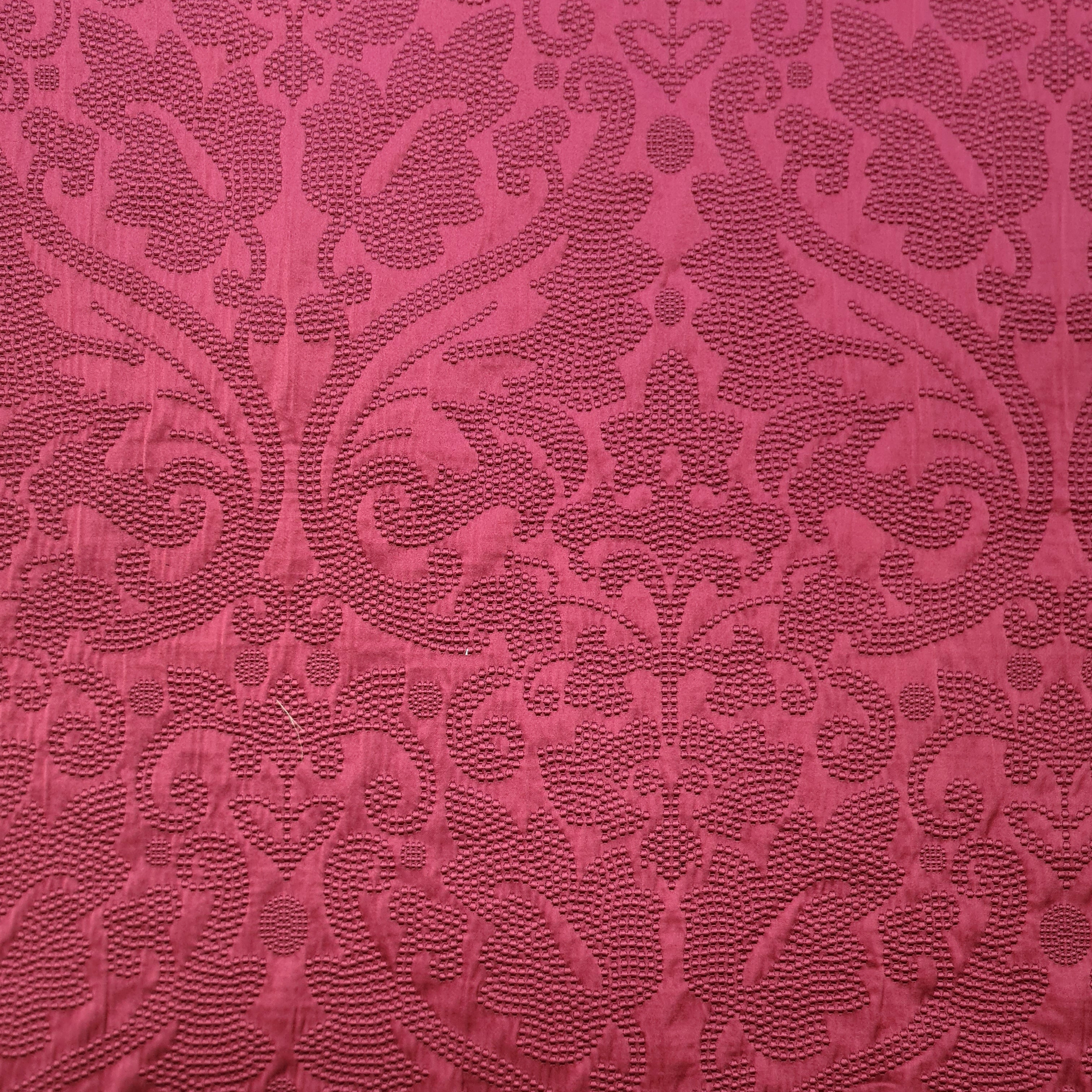 Woven Leafy Damask