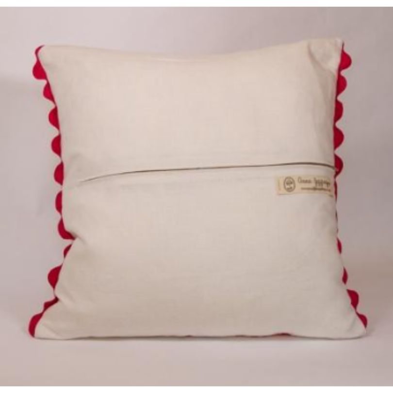 Anna Jeffreys, Ogee Cushion