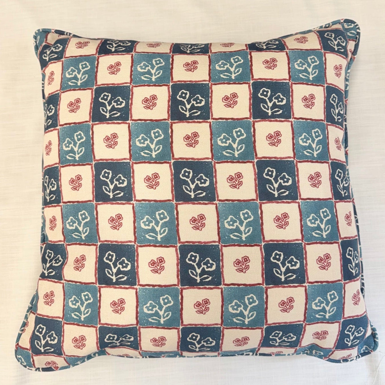Pomily Prints Flower Box Cushion