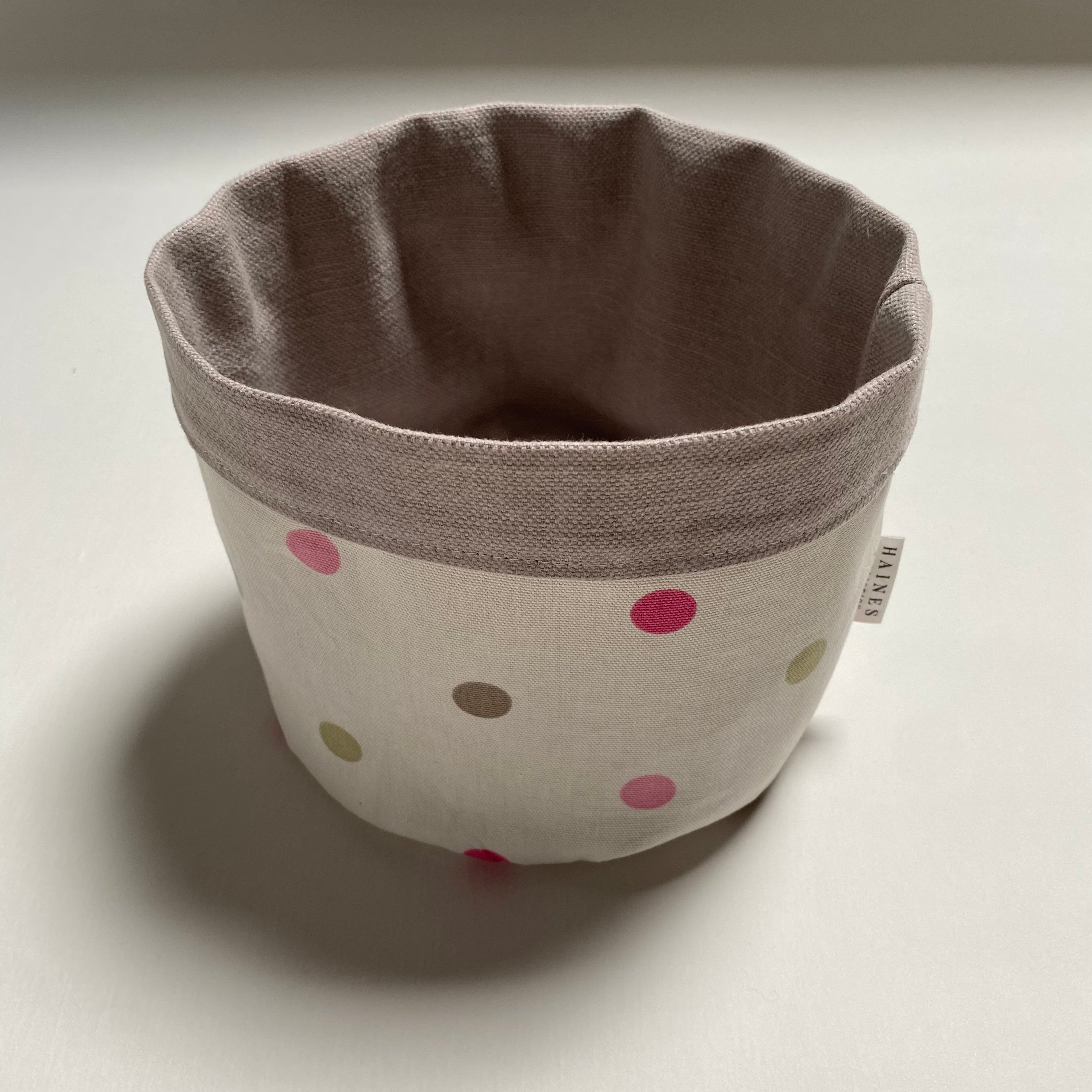 Bread Basket - Spot with Taupe Lining